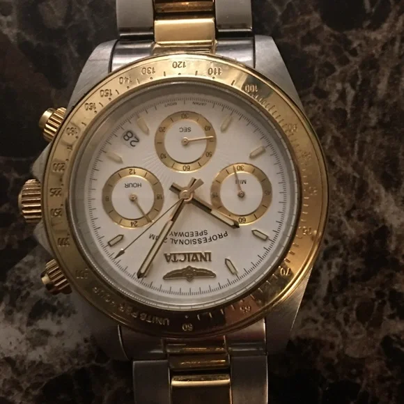 新品Invicta Men's Speedway 39.5mm Steel and Gold Tone Stainless Steel Chronogra